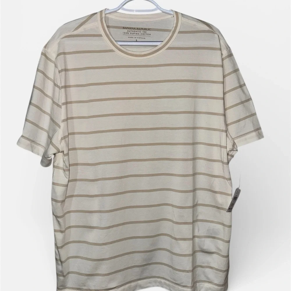 NWT Banana Republic Authentic Tee Men’s Large
